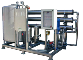 Impianti ad osmosi inversa con portata oraria di 8000 lt. Reverse osmosis systems with hourly flow rate from 8000 liters.